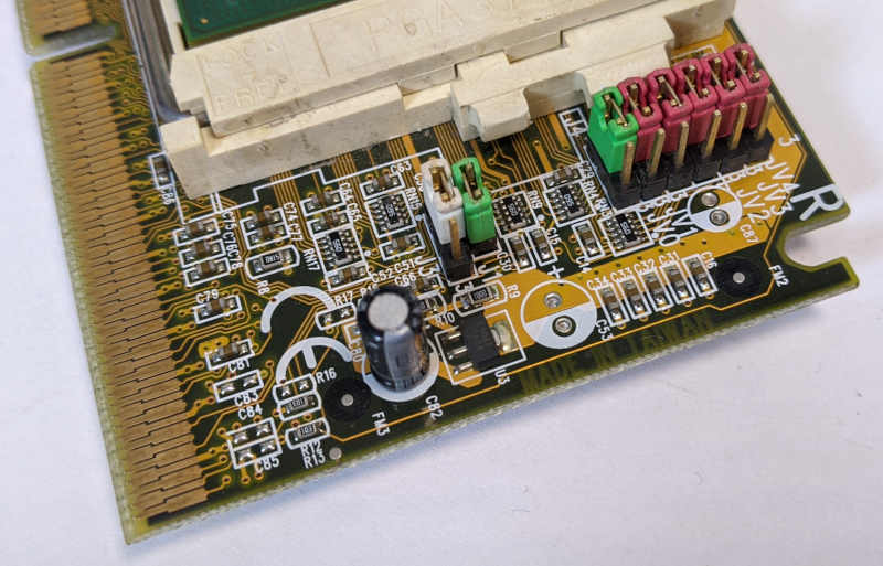 Intel Pentium III SL3VJ Prozessor Adapter Slot 1 Jumper