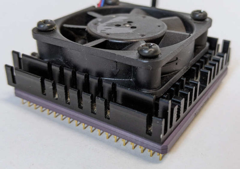 Intel Pentium 133 Prozessor SY022 mit verklebtem Kühler – tuhlteim-pedia
