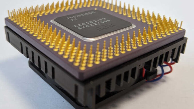 Intel Pentium 133 Prozessor SY022 Kühler verklebt