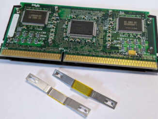 Intel Pentium II 233 80522PX233512EC SL2HF Slot 1 Klammern gelöst