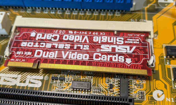 Asus P5NSLI PC-Mainboard SLI Karte - Single Dual Video Card
