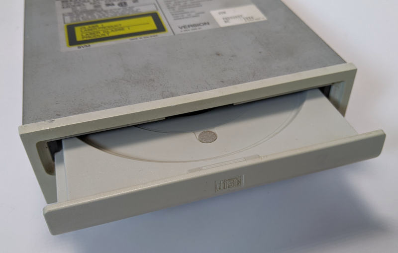 Sony CDU33A-01 CD-ROM non-IDE Interface Schublade