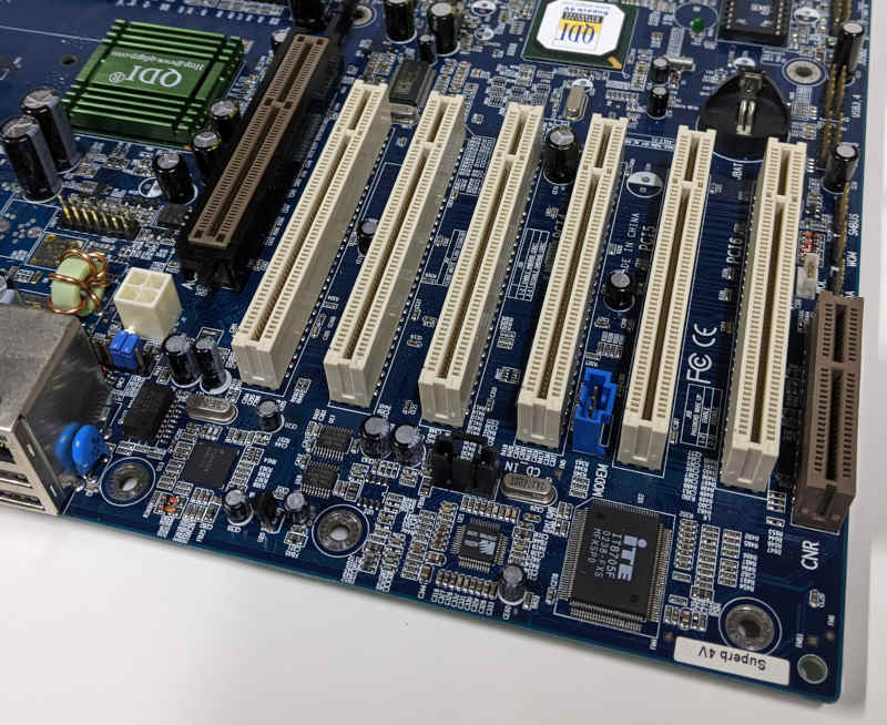 QDI Superb IV PC-Mainboard AGP-Slot 6x PCI-Slots
