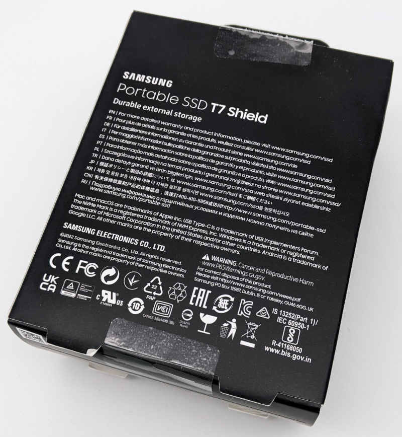 Samsung Portable SSD T7 Shield 2TB - USB SSD - Verpackung - Rückseite