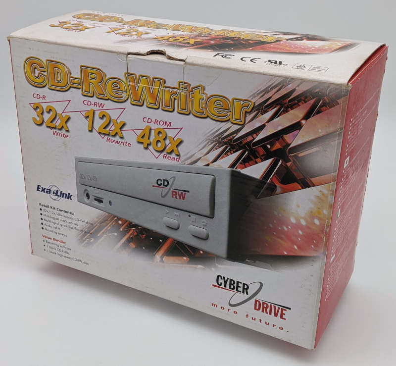 CyberDrive CW058D CD-Rekorder ATAPI CDRW-Laufwerk - Originalverpackung