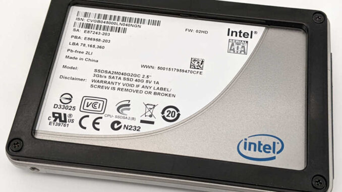 Intel SSD SSDSA2M040G2GC 2,5" SATA 3Gb/s im Metallgehäuse