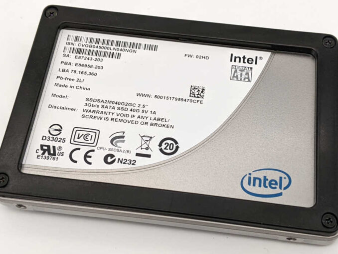 Intel SSD SSDSA2M040G2GC 2,5" SATA 3Gb/s im Metallgehäuse
