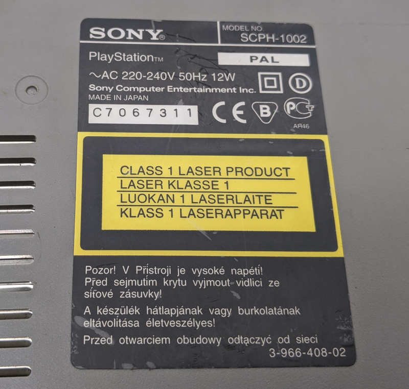 Sony Playstation 1 im Formel1 98 Design - SCPH-1002 - PAL-Version
