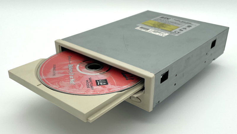 BTC CD-ROM BCD 20XB ATAPI - Schublade